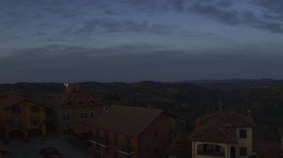 immagine della webcam nei dintorni di Salmour: webcam Serravalle Langhe