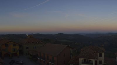immagine della webcam nei dintorni di Bosia: webcam Serravalle Langhe
