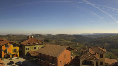 immagine della webcam nei dintorni di Niella Belbo: webcam Serravalle Langhe