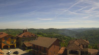 immagine della webcam nei dintorni di Corneliano d'Alba: webcam Serravalle Langhe