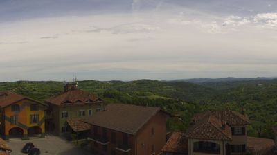 immagine della webcam nei dintorni di Niella Tanaro: webcam Serravalle Langhe