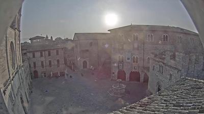 immagine della webcam nei dintorni di Todi: webcam Bevagna