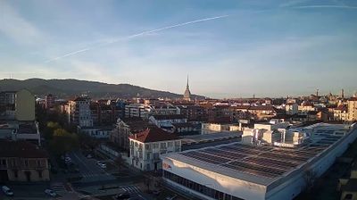 immagine della webcam nei dintorni di San Francesco al Campo: webcam Torino