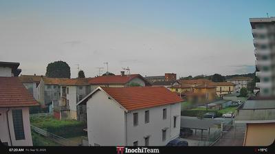 immagine della webcam nei dintorni di Lozzolo: webcam Borgomanero