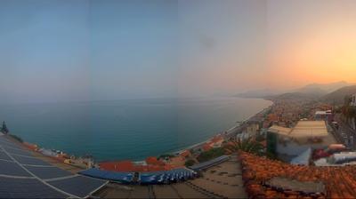 immagine della webcam nei dintorni di Altare: webcam Borgio Verezzi