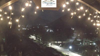 immagine della webcam nei dintorni di Campo Carlo Magno: webcam Carisolo