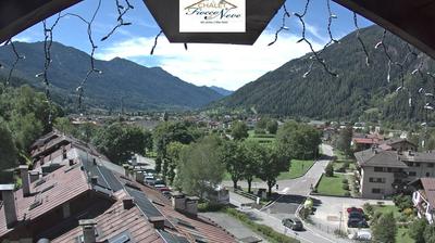 immagine della webcam nei dintorni di Ponte di Legno: webcam Carisolo