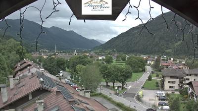 immagine della webcam nei dintorni di Monte Spinale: webcam Carisolo