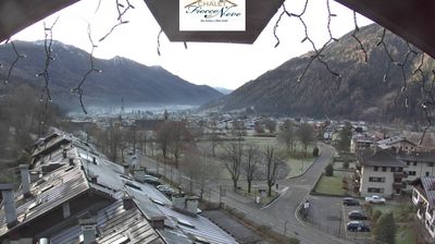 immagine della webcam nei dintorni di Molveno: webcam Carisolo
