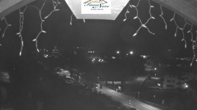 immagine della webcam nei dintorni di Sant'Antonio di Mavignola: webcam Carisolo