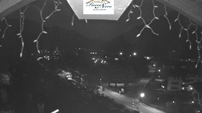 immagine della webcam nei dintorni di Passo Tonale: webcam Carisolo