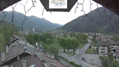 immagine della webcam nei dintorni di Rifugio Viviani: webcam Carisolo