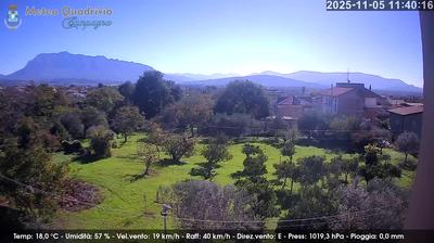 immagine della webcam nei dintorni di Calitri: webcam Quadrivio