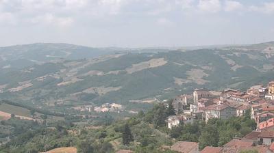 immagine della webcam nei dintorni di Savignano Irpino: webcam San Bartolomeo in Galdo