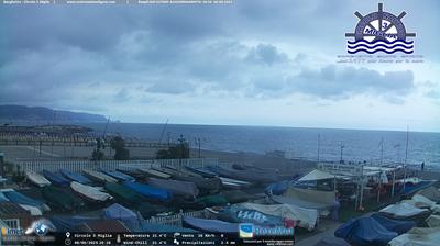 immagine della webcam nei dintorni di Finale Marina: webcam Borghetto Santo Spirito