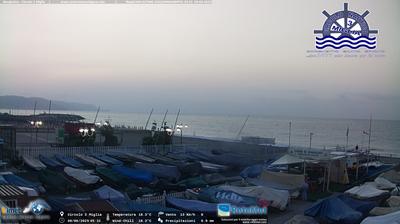 immagine della webcam nei dintorni di Giardini: webcam Borghetto Santo Spirito