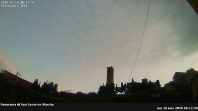 immagine della webcam nei dintorni di Maiolati Spontini: webcam San Severino Marche