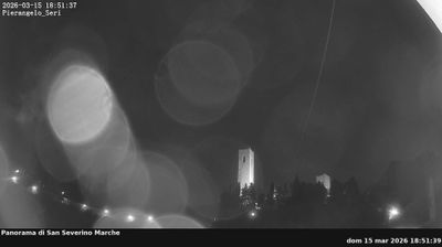 immagine della webcam nei dintorni di Treia: webcam San Severino Marche