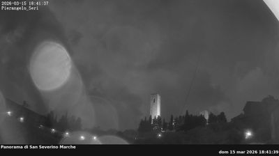 immagine della webcam nei dintorni di Gualdo: webcam San Severino Marche