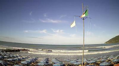 immagine della webcam nei dintorni di Vittoria Apuana: webcam Marinella