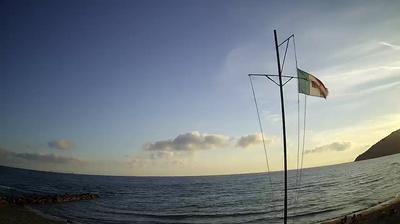 immagine della webcam nei dintorni di Riccò del Golfo di Spezia: webcam Sarzana