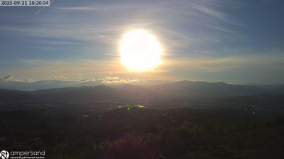 immagine della webcam nei dintorni di Riccò del Golfo di Spezia: webcam Santo Stefano di Magra