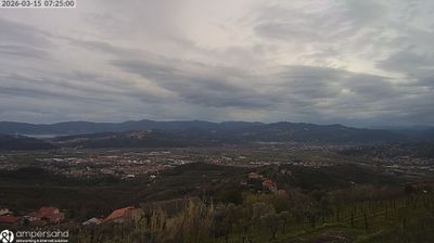 immagine della webcam nei dintorni di Campo Cecina: webcam Santo Stefano di Magra