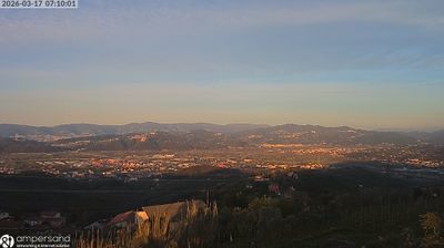 immagine della webcam nei dintorni di Sesta Godano: webcam Santo Stefano di Magra