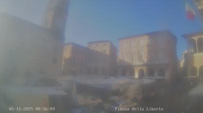 immagine della webcam nei dintorni di Treia: webcam Macerata