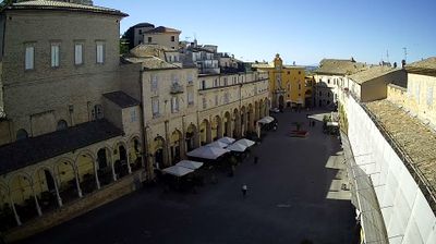 immagine della webcam nei dintorni di Macerata: webcam Fermo