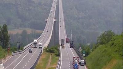 immagine della webcam nei dintorni di Carrù: webcam Salmour