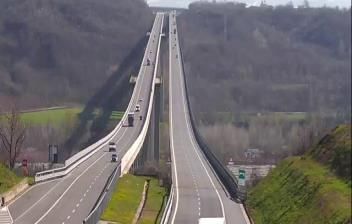 immagine della webcam nei dintorni di Albaretto della Torre: webcam Salmour