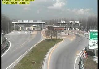 immagine della webcam nei dintorni di Serravalle Langhe: webcam Cherasco