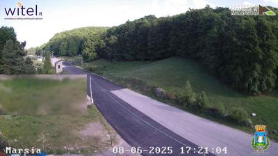 immagine della webcam nei dintorni di Civitella Roveto: webcam Sante Marie