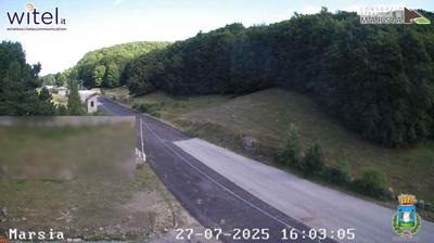 immagine della webcam nei dintorni di Lucoli: webcam Sante Marie