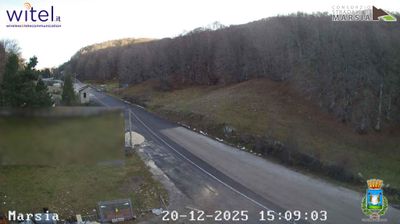 immagine della webcam nei dintorni di Rocca di Cambio: webcam Sante Marie