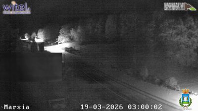 immagine della webcam nei dintorni di Rocca di Mezzo: webcam Sante Marie