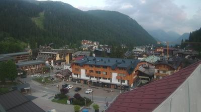 immagine della webcam nei dintorni di Marilleva: webcam Rifugio Viviani