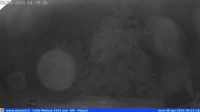 immagine della webcam nei dintorni di Mendatica: webcam Castel Vittorio