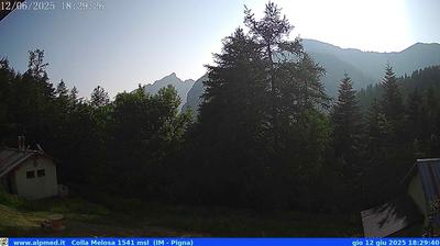 immagine della webcam nei dintorni di Monesi: webcam Castel Vittorio