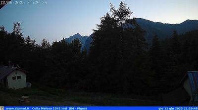 immagine della webcam nei dintorni di Monesi: webcam Castel Vittorio