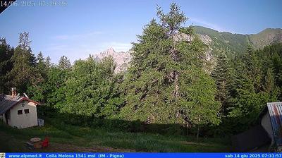 immagine della webcam nei dintorni di Monesi: webcam Castel Vittorio