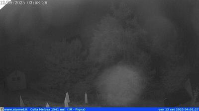 immagine della webcam nei dintorni di Cipressa: webcam Castel Vittorio