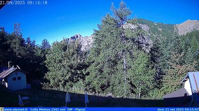 immagine della webcam nei dintorni di Dolceacqua: webcam Castel Vittorio