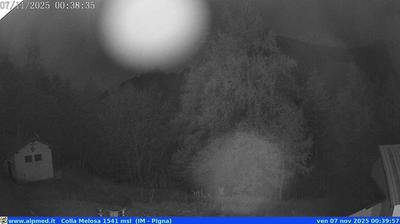 immagine della webcam nei dintorni di Monesi: webcam Castel Vittorio