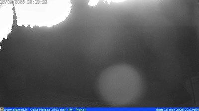 immagine della webcam nei dintorni di Vallecrosia: webcam Castel Vittorio