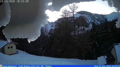 immagine della webcam nei dintorni di Cipressa: webcam Castel Vittorio