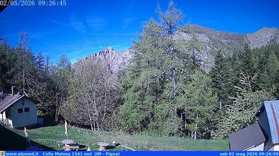 immagine della webcam nei dintorni di Monesi di Triora: webcam Castel Vittorio