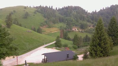 immagine della webcam nei dintorni di Monte Avena: webcam Revine Lago