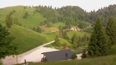 immagine della webcam nei dintorni di Nevegal: webcam Revine Lago